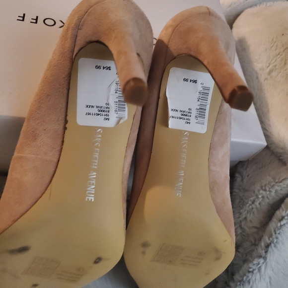 Saks fifth Ave heels - Picture 5 of 5